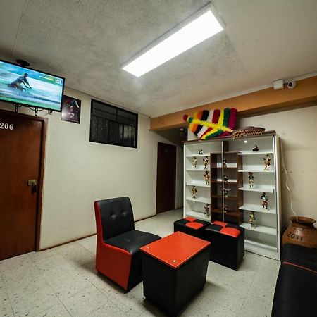 Hotel Hostal Tarapaca Huánuco Esterno foto