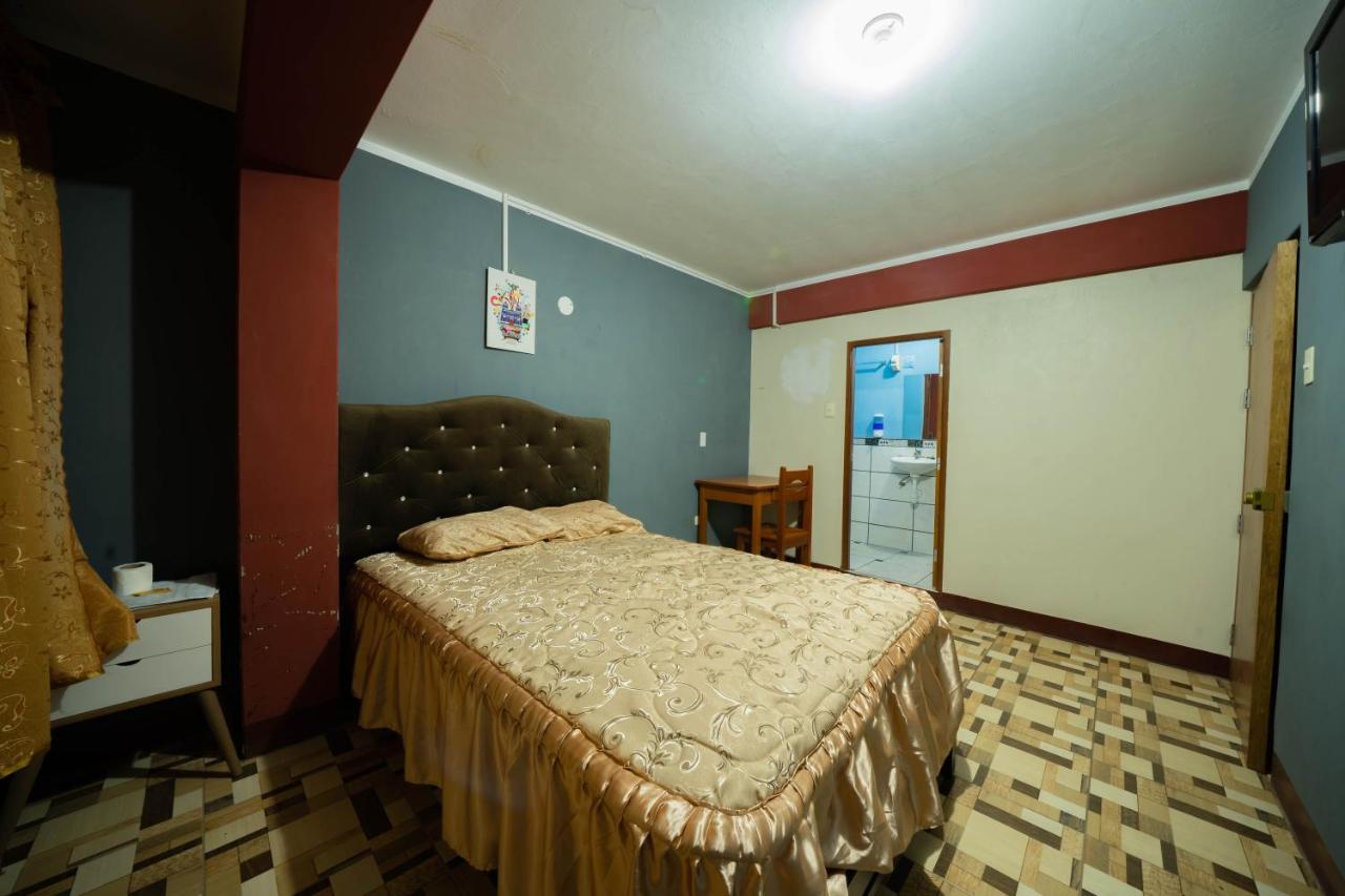 Hotel Hostal Tarapaca Huánuco Esterno foto